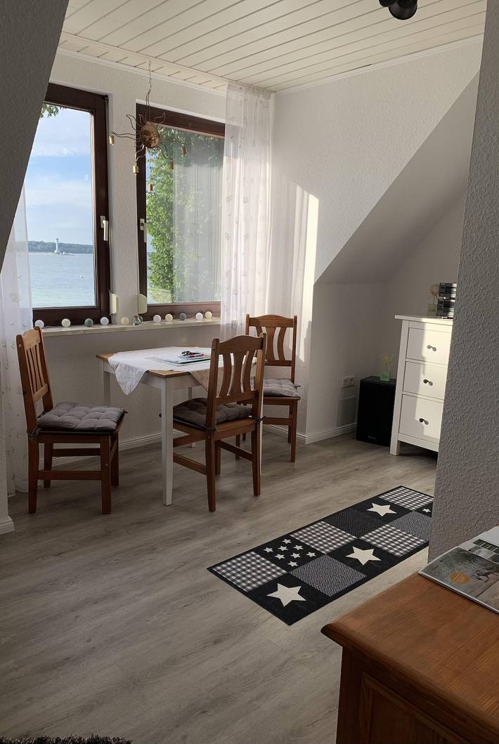 Ganze Ferienwohnung, Appartement/Fewo, Badewanne, Wc, Wohn-/Schlafraum in Kieler Förde, Heikendorf