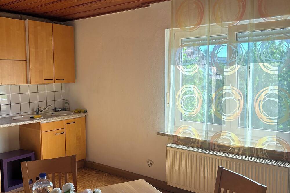 Ganze Wohnung, Moderne 3-Zimmer Wohnung in Erlangen, Franken