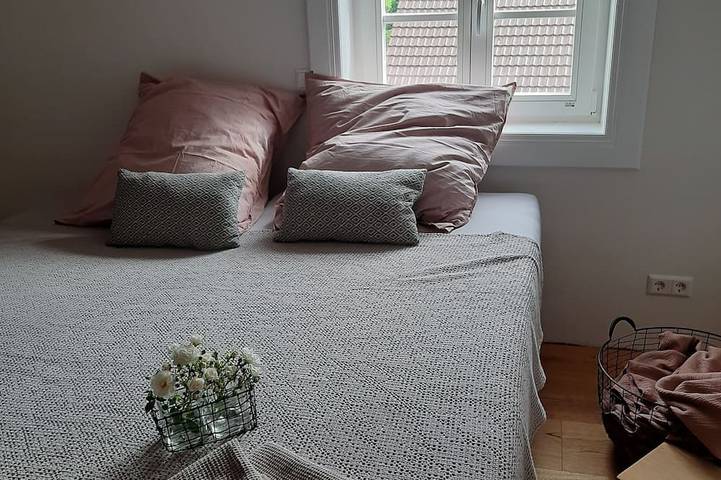 Ganze Wohnung, Moderne Ferienwohnung "Tante Emma" in Hasselbach, Sinsheim