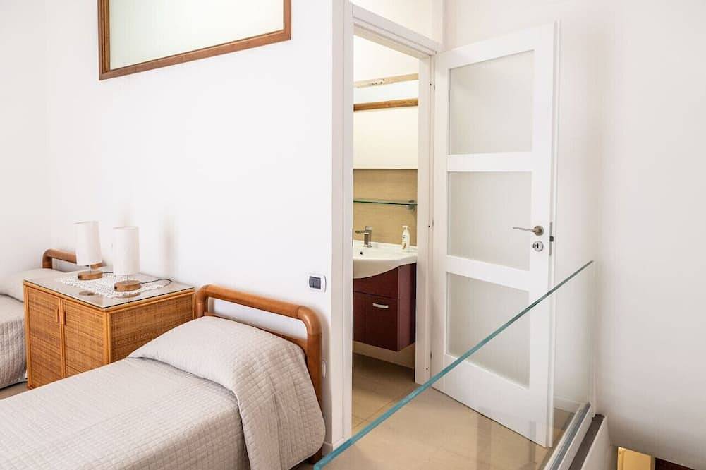Ganze Wohnung, Casetta Vacanze - Camera doppia con bagno privato in Frasso Telesino, Benevento Provinz