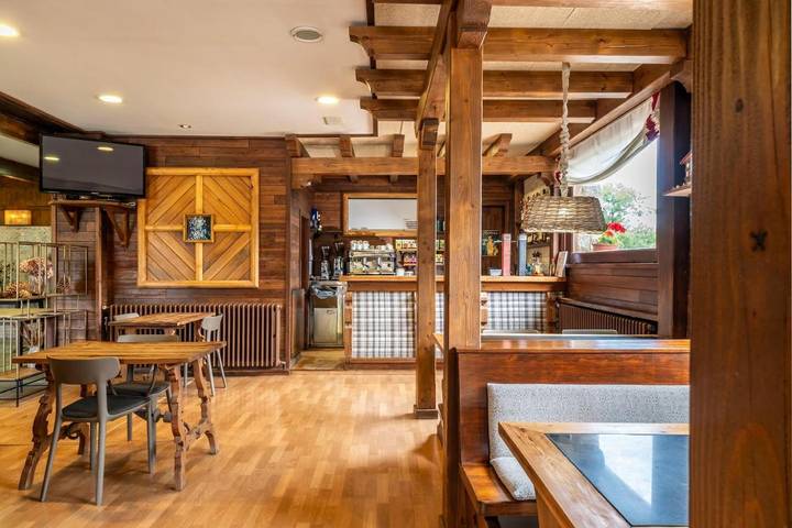 Hôtel pour 4 personnes, avec vue ainsi que piscine et jardin à Molló - 3