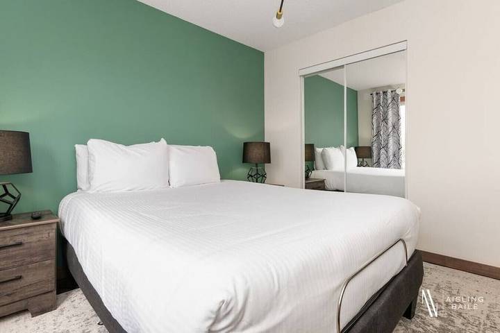 Ferienwohnung für 4 Personen, mit Balkon und Whirlpool sowie Pool - 1