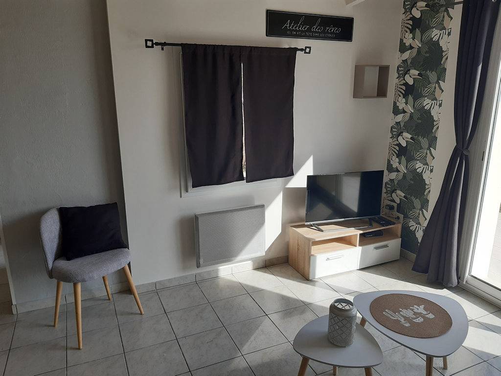 Maison Les Saulniers Mer in Marennes, Côte de Beauté