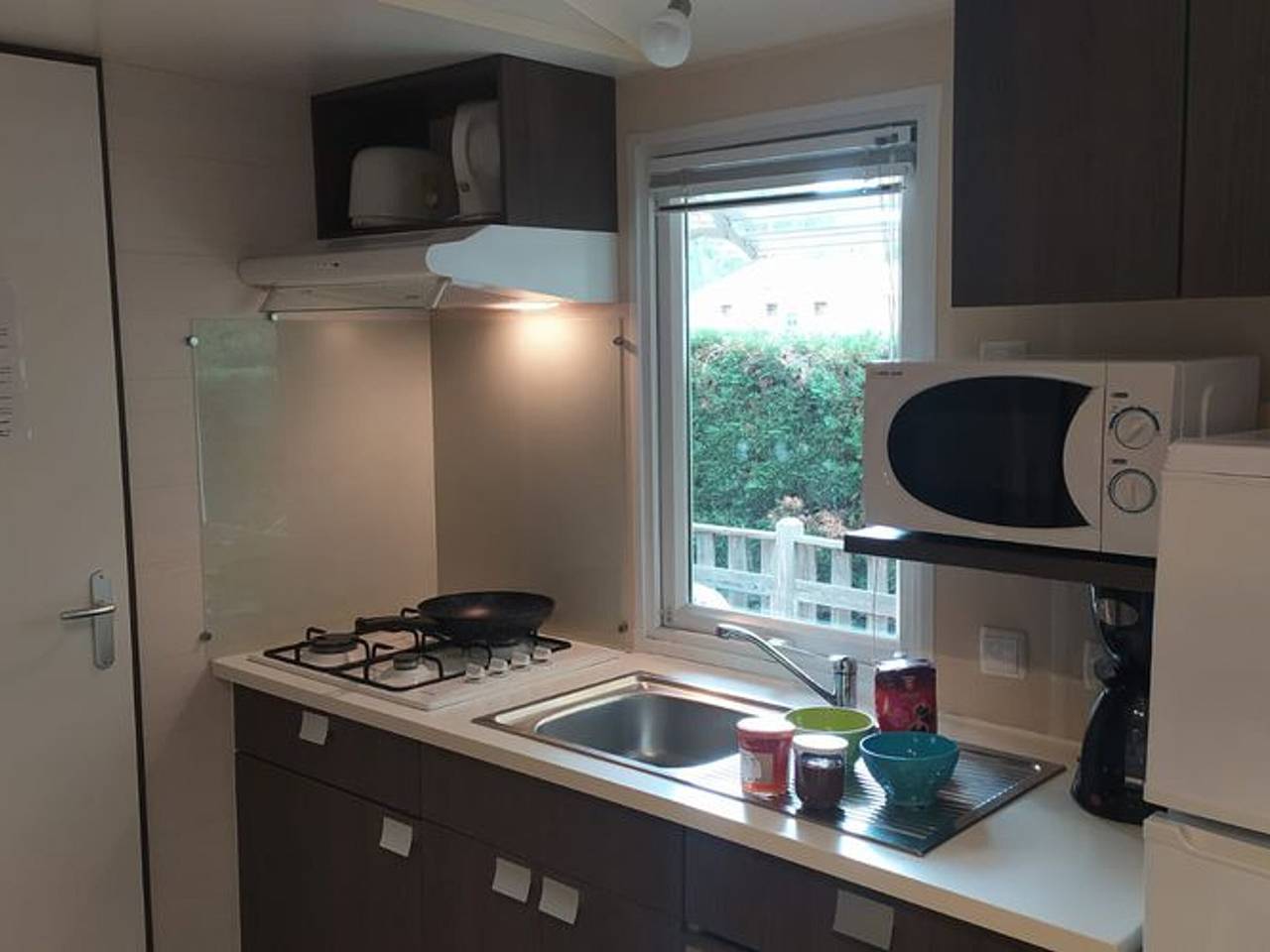 Mobil-home confortable avec piscine, WiFi et cuisine - 1km de Saint-Maime in Saint-Maime, Parc naturel régional du Luberon