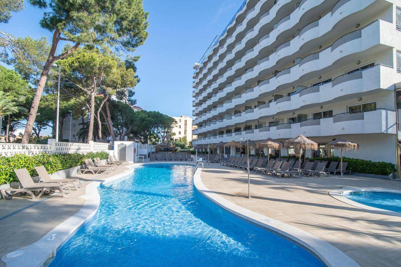 Hotel Salou Sunset - Adults Recommended - by Pierre & Vacances in Cala dels Capellans (Salou), Salou