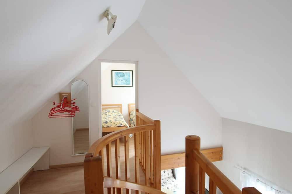 Maison à La Hague - 3 chambres, terrasse, proche Gr223, accepte animaux, parking, wifi in Biville, La Hague