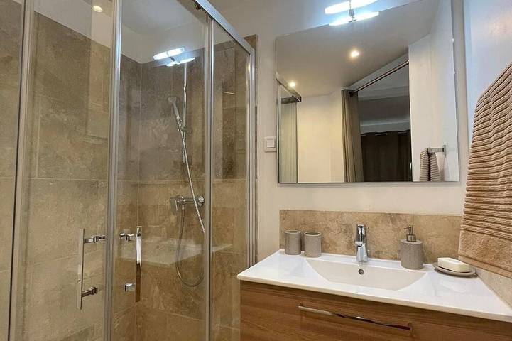 Gîte pour 4 personnes à Saint-Siffret - 3