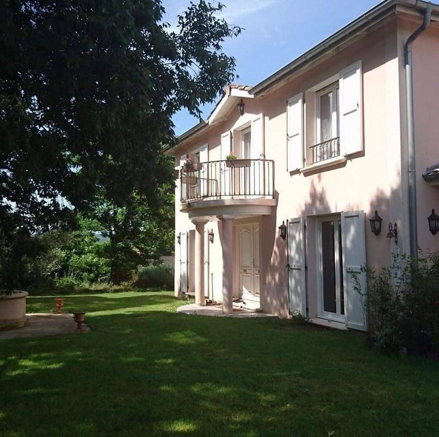 Double Room with Mountain View in Saint-Alban-du-Rhône, Région de Vienne