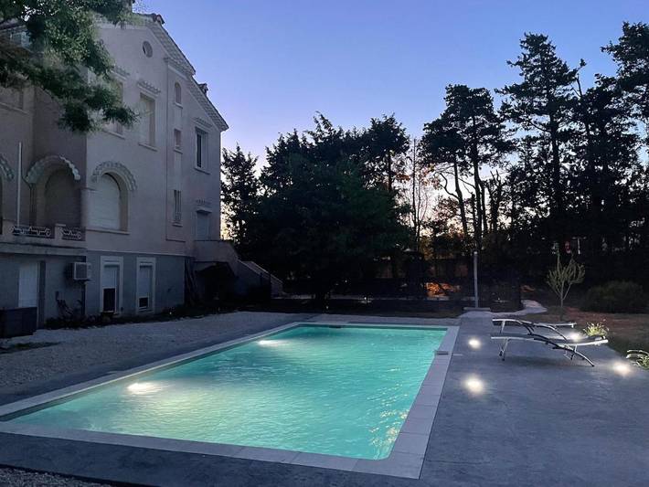 Gîte pour 6 personnes, avec jardin ainsi que piscine et terrasse à Donzère - 2