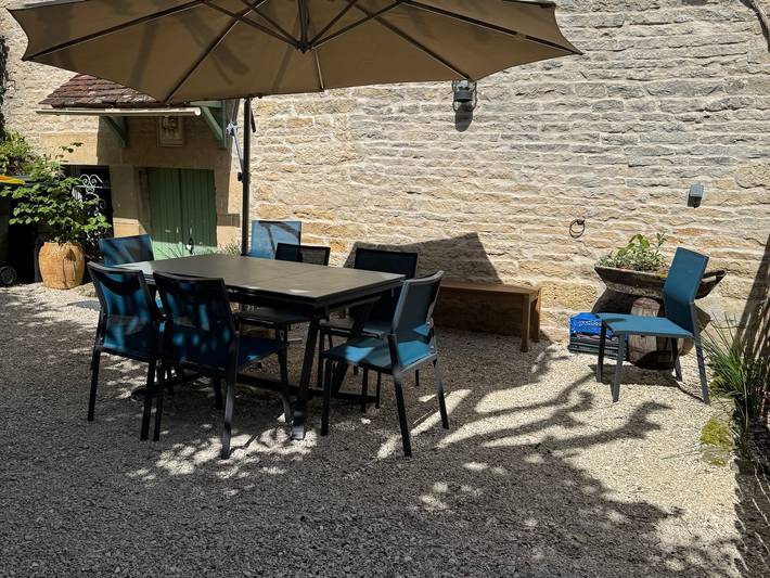 Charmante Ferienwohnung in Bierry-les-Belles-Fontaines in Bierry-les-Belles-Fontaines, Region Avallon