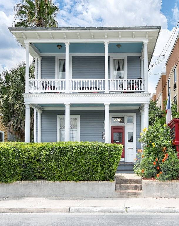 Vacation Apartment for 4 Guests in San Antonio, Bexar County