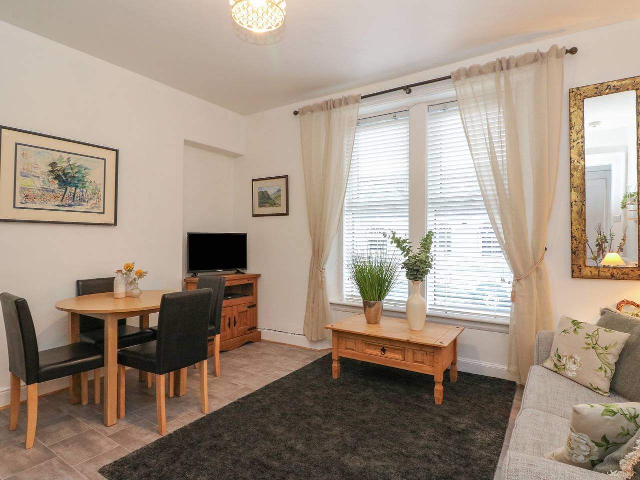 Entire apartment, Lismore in Crieff, Perthshire