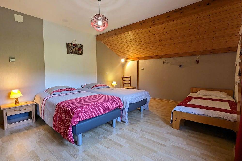 Geheel appartement, Cozy Apartment Near Ski Slopes and Hiking Trails in Ban-sur-Meurthe-Clefcy in Ban-sur-Meurthe-Clefcy, Parc naturel régional des Ballons des Vosges