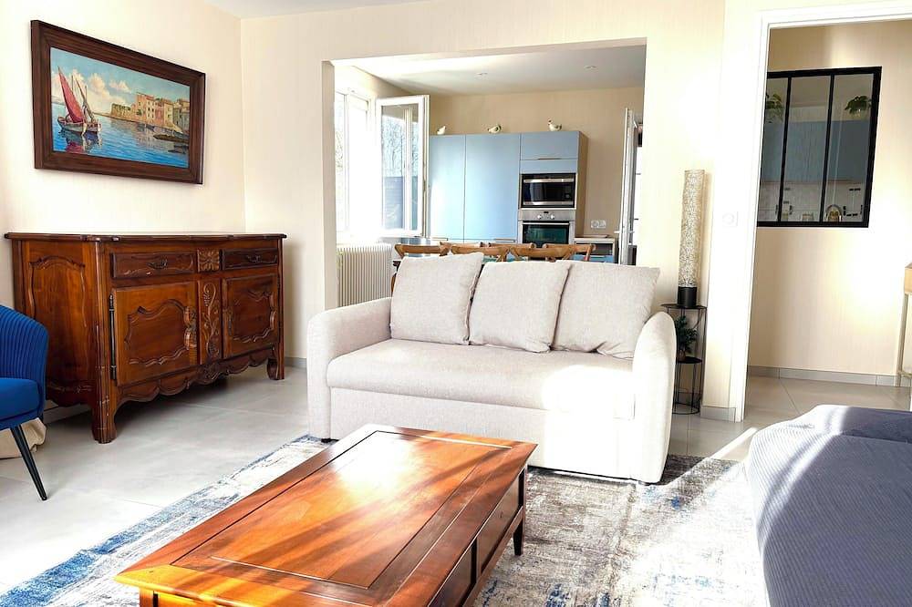 Entire apartment, Charming apartment in house in Albertville, Albertville region