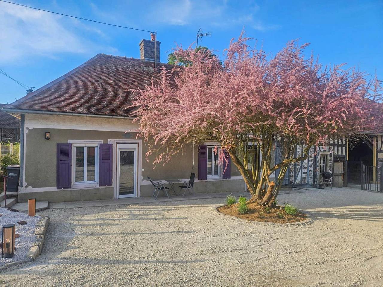 Chez Nenette in Prugny, Aube (desambiguación)