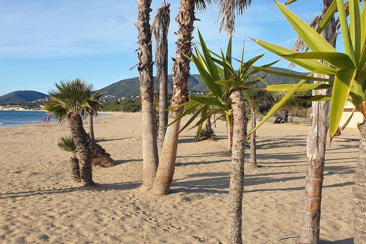 Gîte pour 2 personnes, avec terrasse dans Plage du Débarquement (La Croix-Valmer)