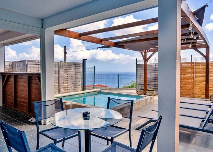 Maison de vacances pour 4 personnes, avec vue ainsi que terrasse et piscine