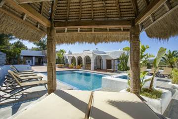 Villa in Santa Eulària des Riu, Ibiza Osten für 8 