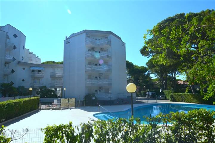 Ferienwohnung für 4 Personen, mit Balkon/Terrasse in Lignano Riviera - 2