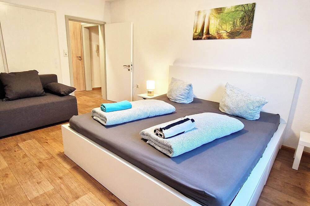 Entire apartment, Cozy accommodation in 3 bedrooms only 10min walk from Europa-Park in Europa-Park, Rust