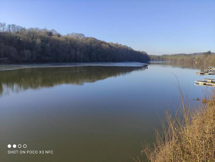 Location de vacances pour 11 personnes, avec jardin ainsi que vue sur le lac et vue dans Putanges-le-Lac - 4