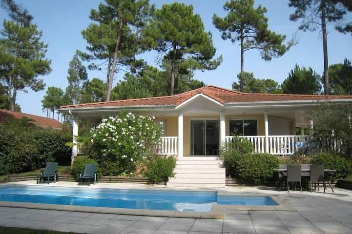 Villa pour 8 personnes, avec terrasse et jardin, animaux acceptés dans Lac de Lacanau