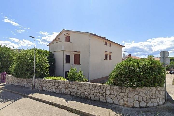 Ganze Wohnung, 1-Zimmer-Ferienwohnung mit Terrasse Cres in Cres Stadt, Cres