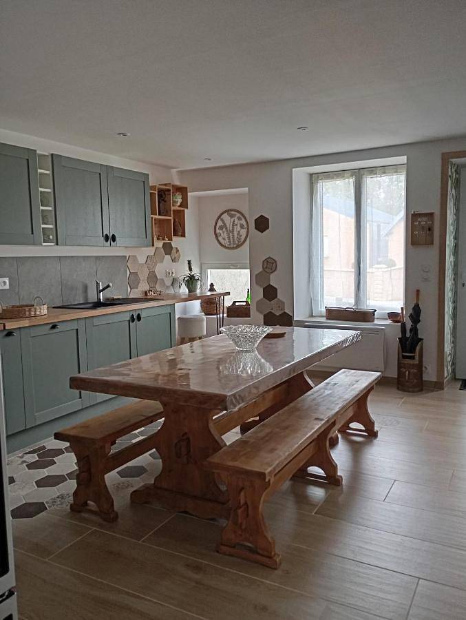 Location de vacances pour 6 personnes, avec terrasse et jardin à Melay - 2