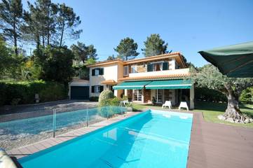 Cottage pour 11 personnes, avec piscine ainsi que jardin et vue dans Vilar de Mouros