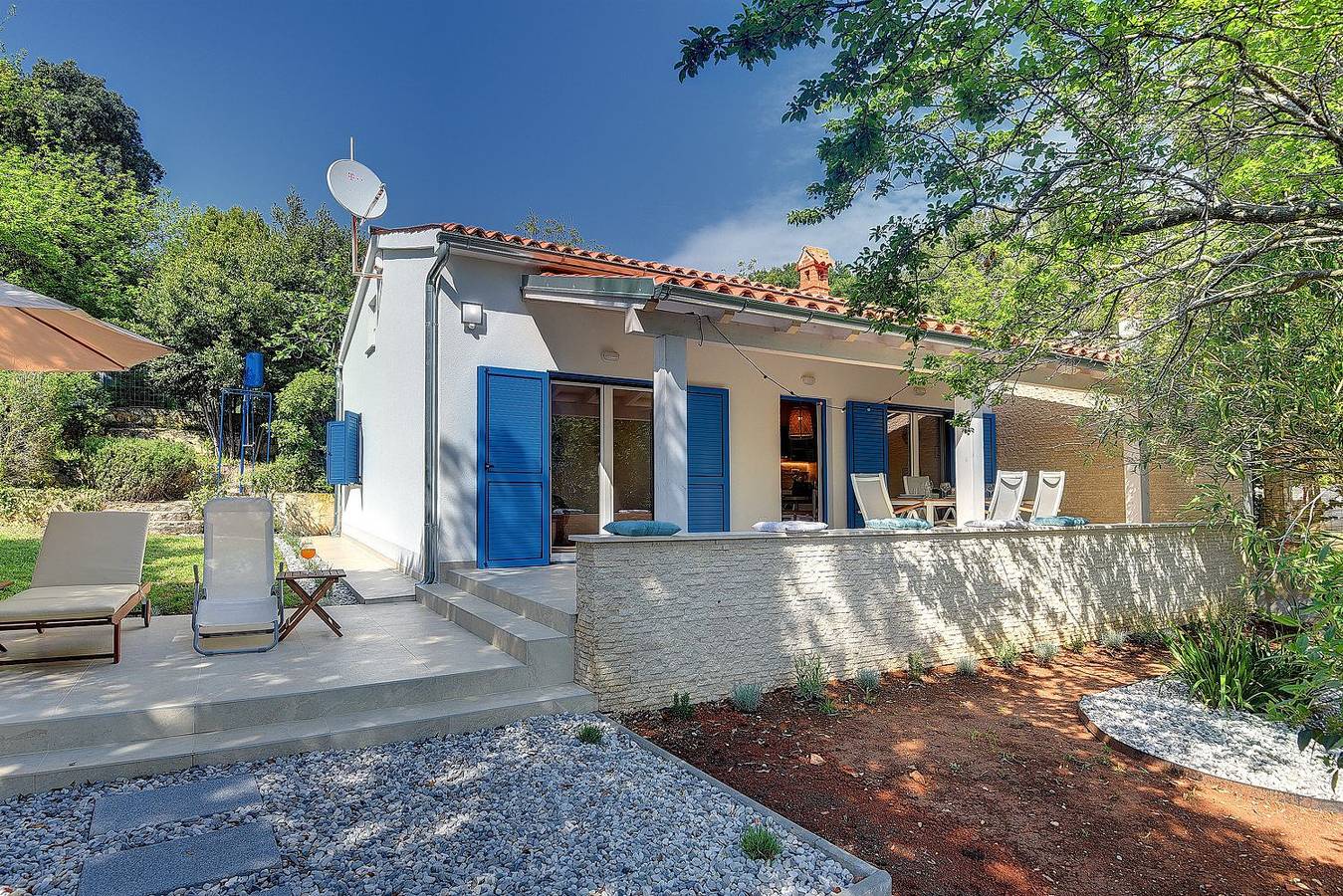 Ferienhaus nur 20 Meter vom Strand entfernt in Premantura, Costa sur de Istria