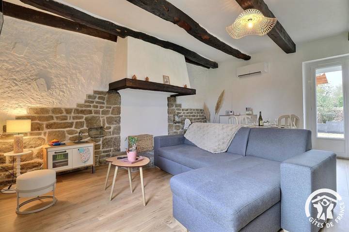 Gîte pour 4 personnes, avec jardin ainsi que jacuzzi et terrasse à Bazouges-la-Pérouse - 4
