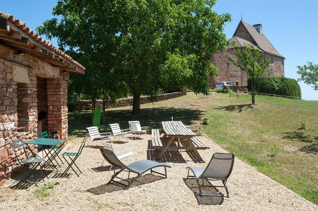 Gîte voor 10 personen met terras in Leynes, Mâcon en omgeving
