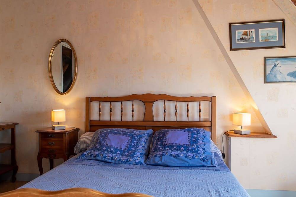 Manoir des Halles in Plouescat, Côte des Légendes