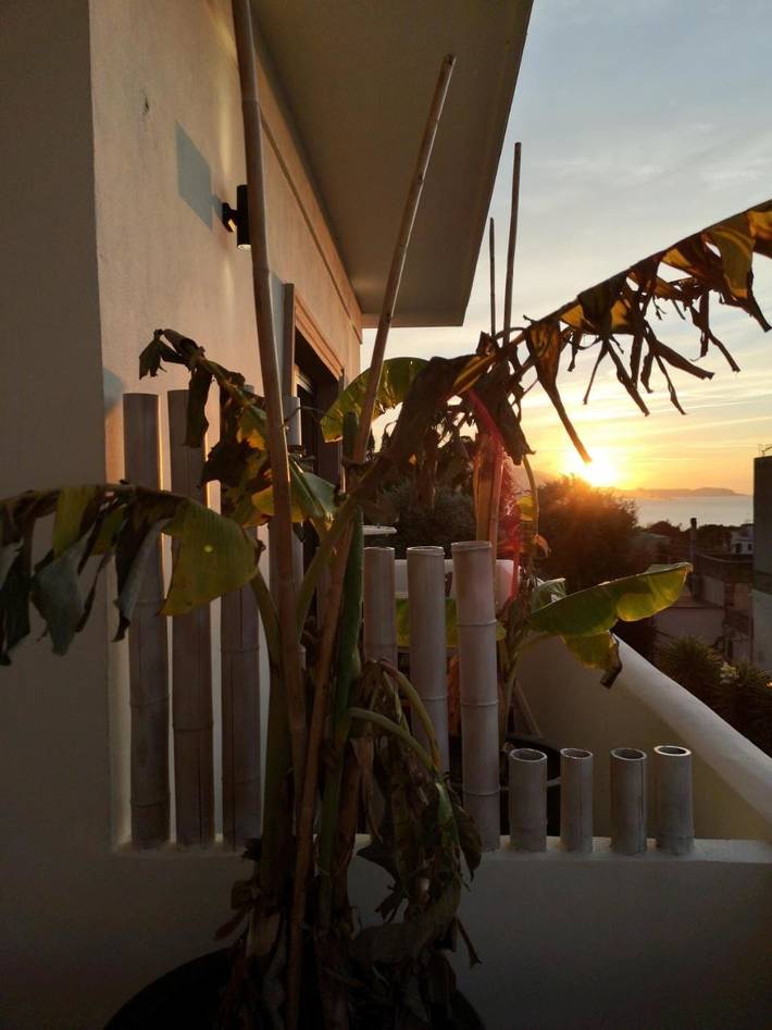 Vakantiehuis voor 2 personen, with uitzicht and terras as well as tuin in Procida