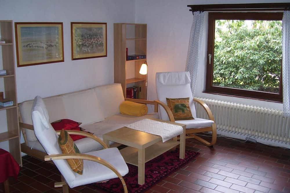 Ganze Wohnung, Mit Terrasse in Wiefelstede, Ammerland