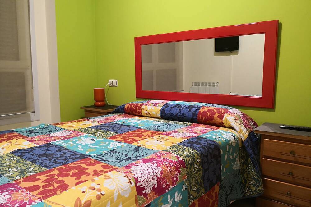 Appartamento intero, Confortevole Appartamento Arredato in Oviedo, Montagne Cantabriche