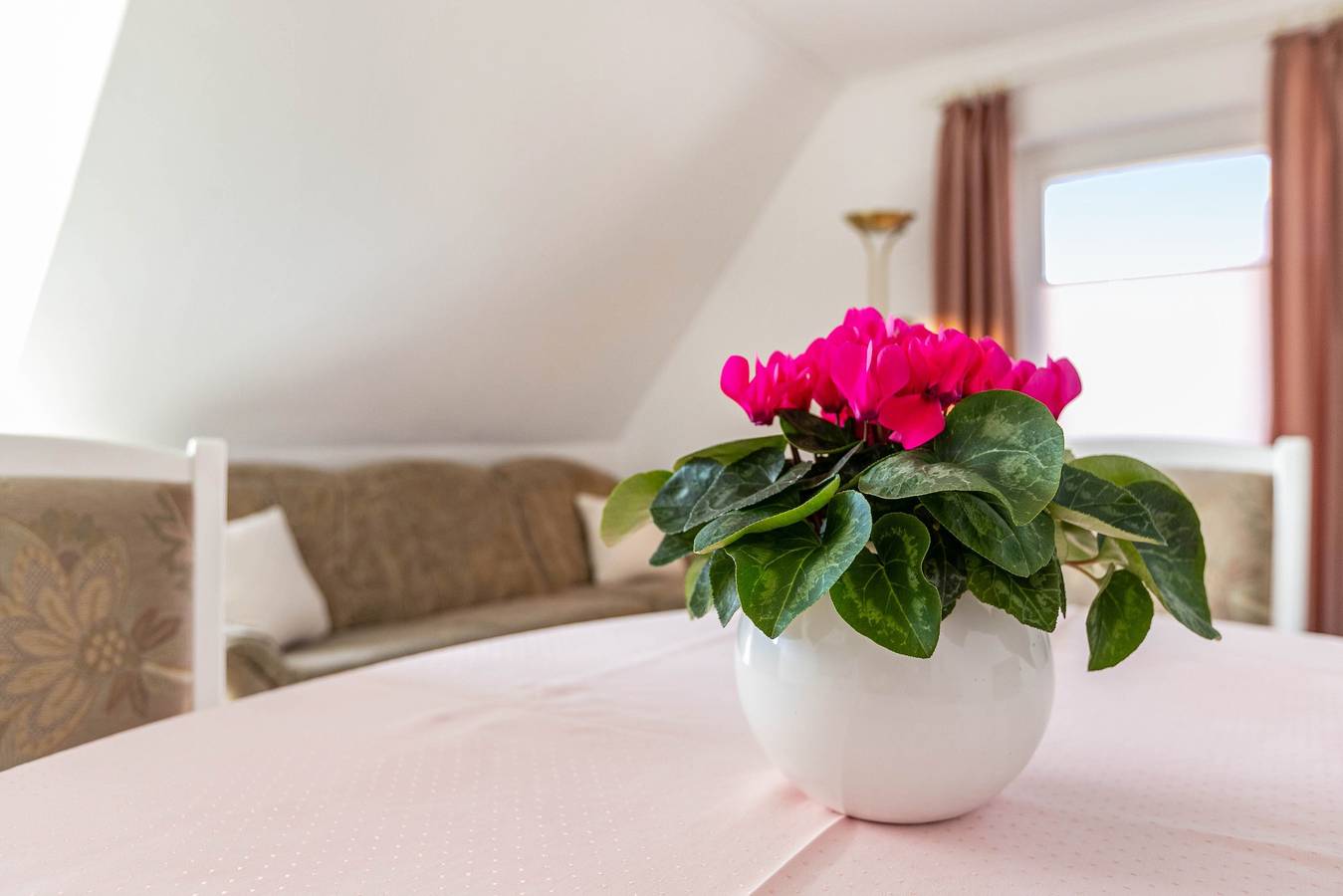 Ganze Wohnung, Apartment '3-Zimmer-Palmyra' mit Balkon, Wlan und Gemeinschaftsgarten in Büsum, Nordseeküste