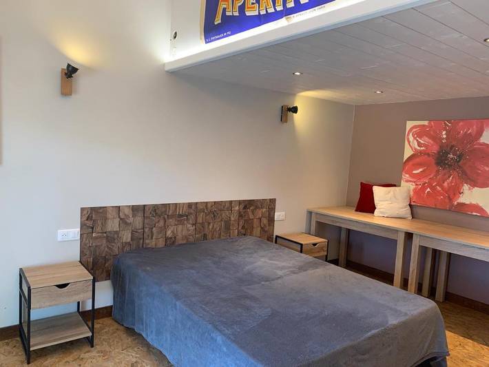 Location de vacances pour 2 personnes, avec terrasse et vue à Nans-sous-Sainte-Anne - 4