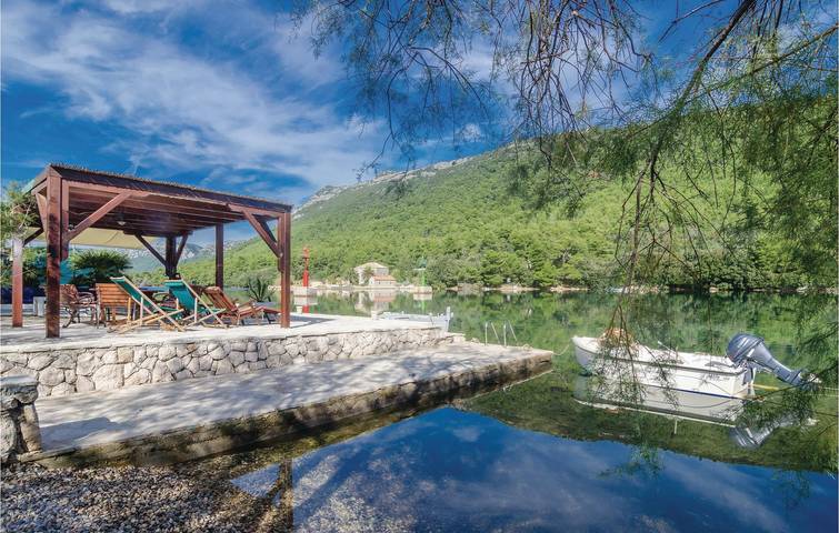 Ganze Ferienwohnung, Gemütliche Ferienwohnung mit Terrasse, in der Nähe von Ston und der Küste – WLAN und Parkplatz inklusive in Ston, Dubrovnik-Neretva