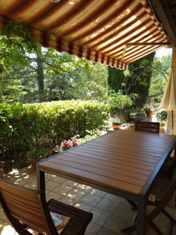 Gîte pour 6 personnes, avec piscine ainsi que jardin et terrasse, animaux acceptés à Lacoste - 3