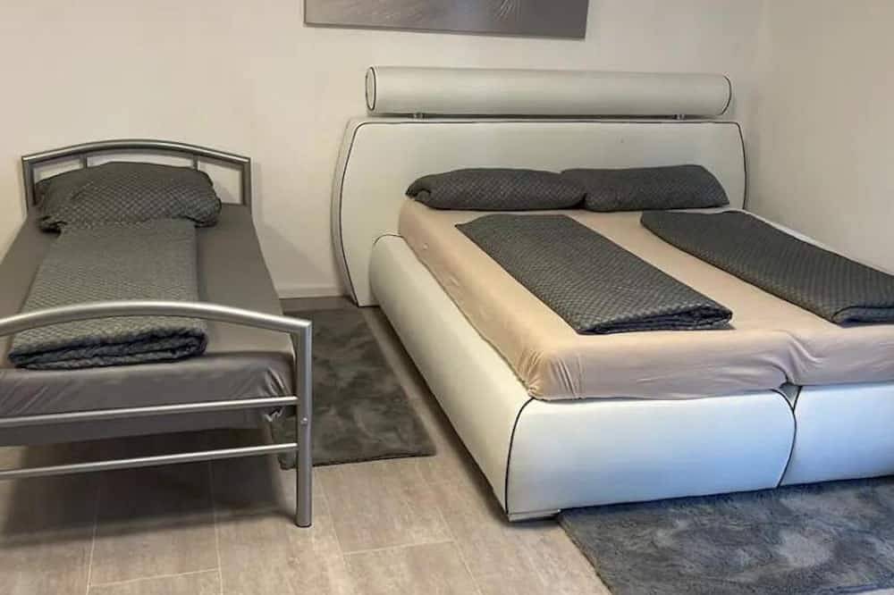 Ganze Wohnung, Ferienwohnung Panoramablick, 5 min von Badewelt Sinsheim+ Prezero Arena Entfernt in Sinsheim, Kraichgau