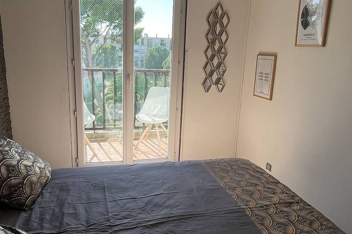 Entire apartment, Superbe apt Chic and Luxury vue sur les Collines de Marcel Pagnol Rental car in Marseille, Marseille region