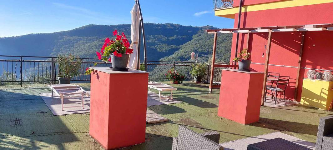 Gîte pour 5 personnes, avec balcon, animaux acceptés à Lucinasco - 3