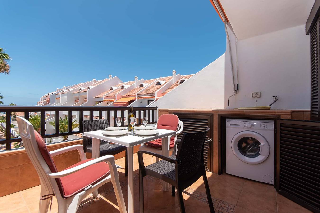 Geheel appartement, Vakantieappartement voor 3 personen met balkon/terras in Playa de las Américas, Arona