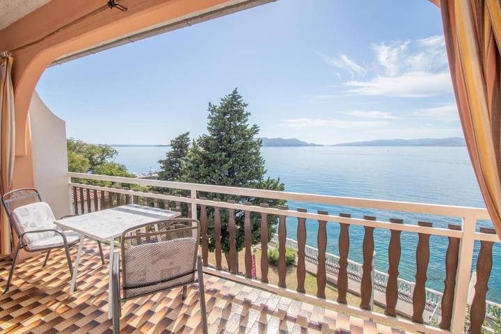 Ferienhaus für 2 Personen, mit Ausblick und Garten in Sveti Juraj