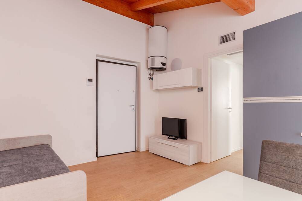 Entire apartment, Cozy Two Bedroom Apartment | Ideal Base for Exploring Milan and Brianza in Cinisello Balsamo, Milan Province