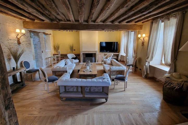Gîte pour 15 personnes, avec Terrasse et Jardin