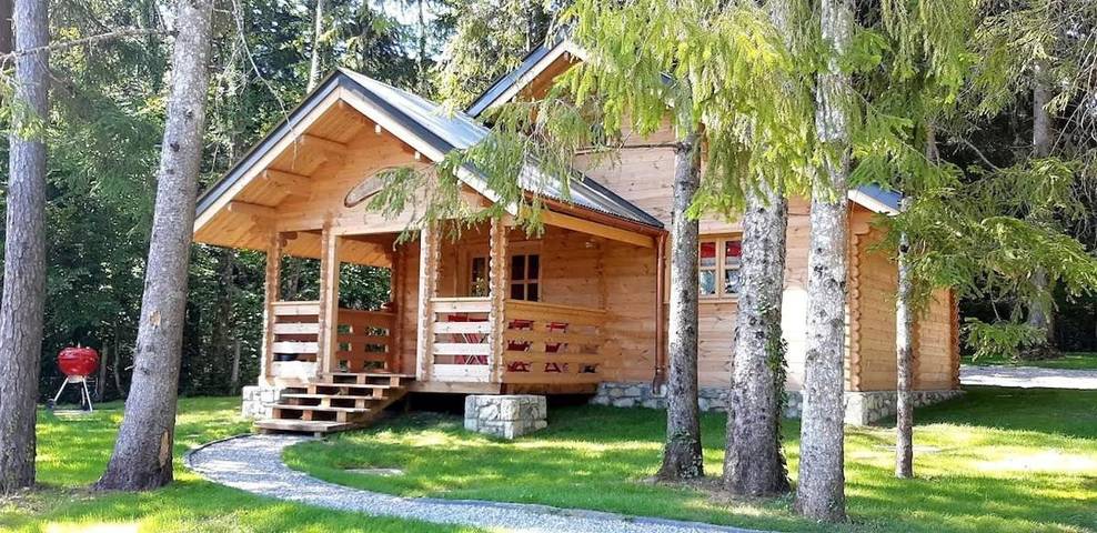 Gîte pour 4 personnes, avec Balcon et Terrasse ainsi que Jardin et Vue à Bluffy