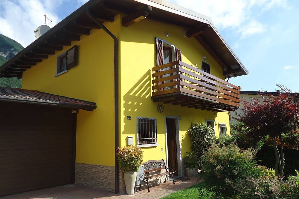 Casa vacanze fino a 4 persone, a soli 200 m dal lago, posizione tranquilla in Idro, Prealpi Gardesane