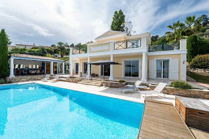 Location de vacances pour 8 personnes, avec jacuzzi et balcon ainsi que piscine et sauna à Falicon - 4